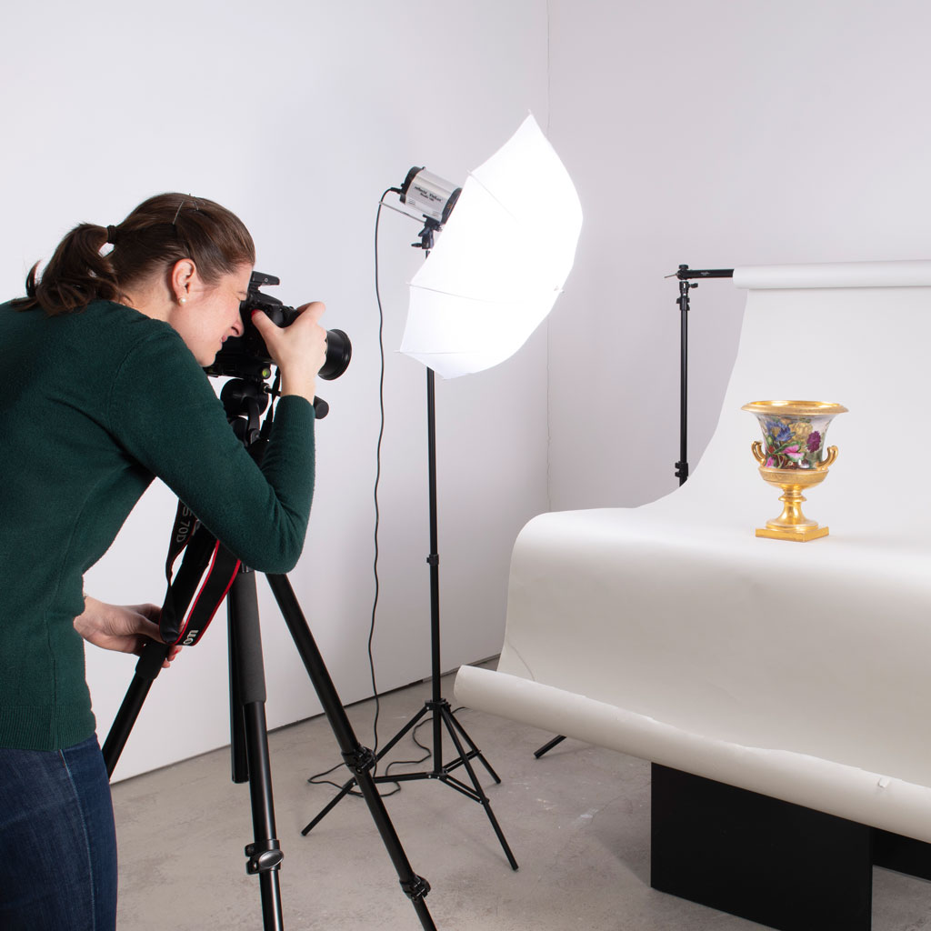 Photo studio for fine art and antiques